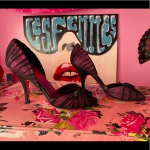 VINTAGE Betsey Johnson pumps